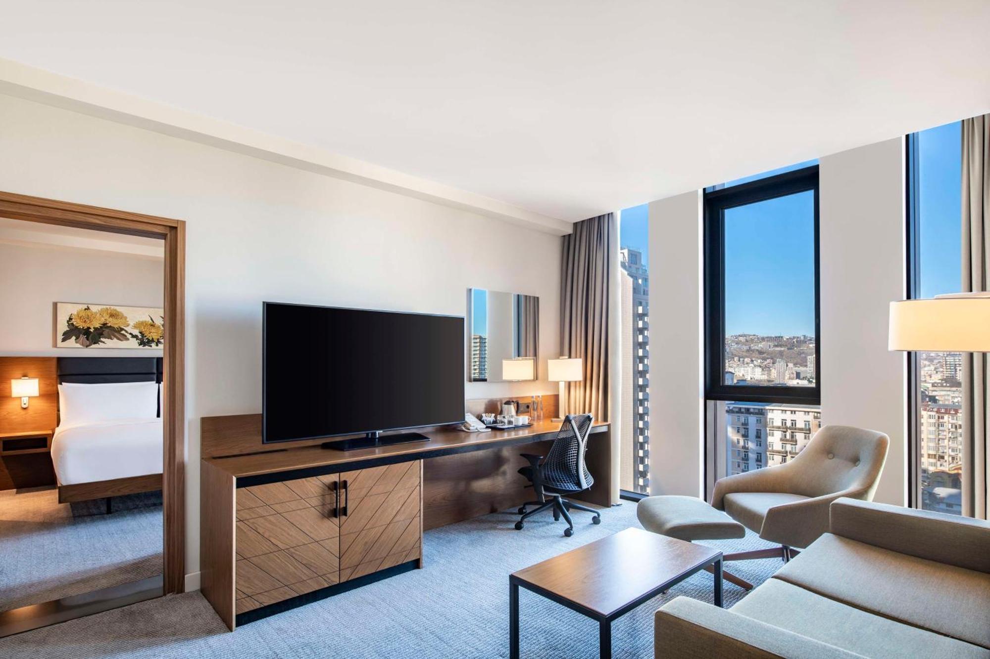 Hilton Garden Inn Tbilisi Chavchavadze Exterior photo