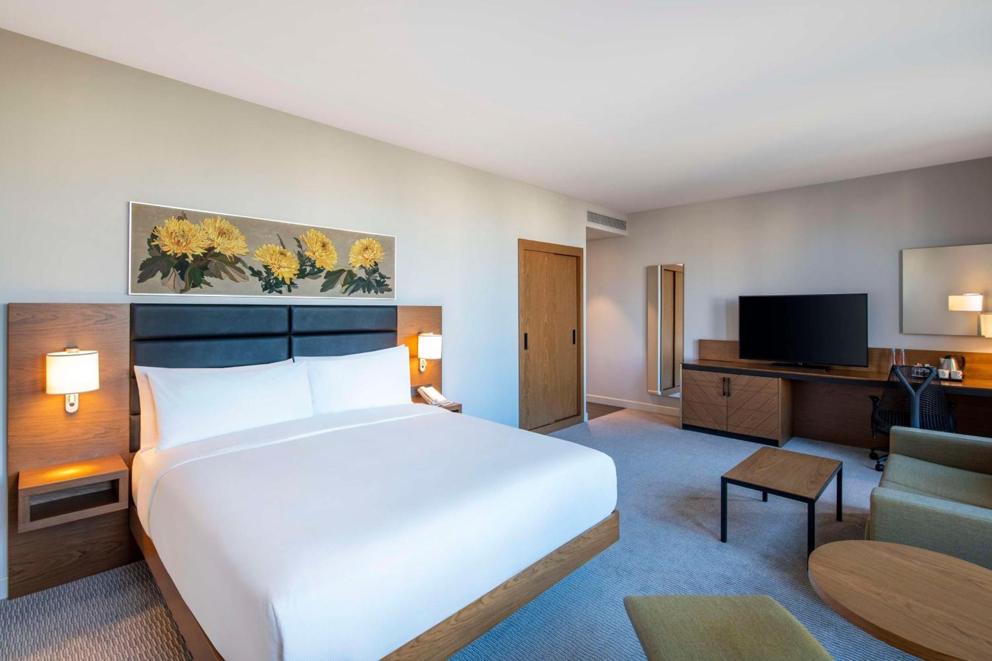 Hilton Garden Inn Tbilisi Chavchavadze Exterior photo