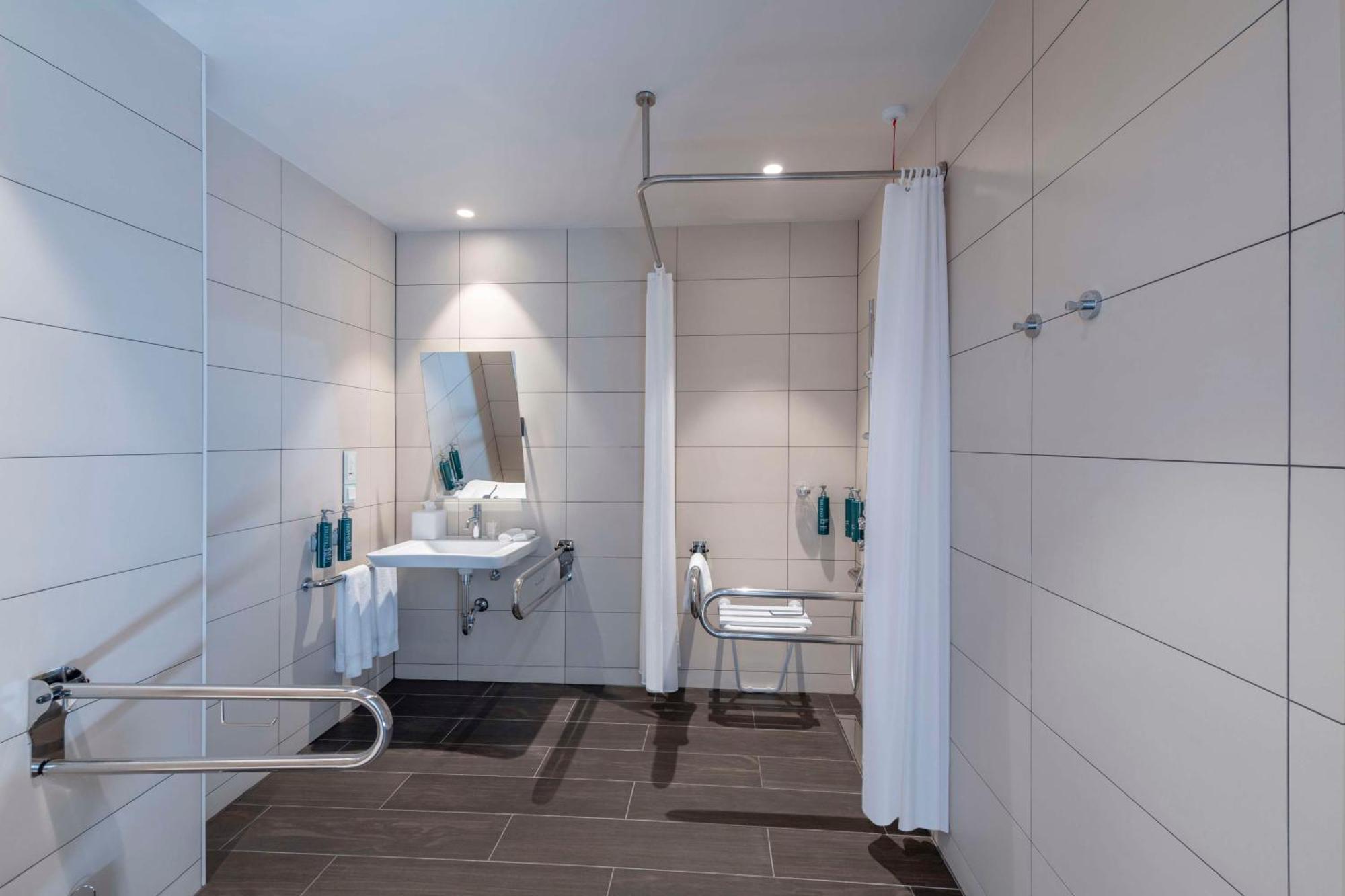 Hilton Garden Inn Tbilisi Chavchavadze Exterior photo