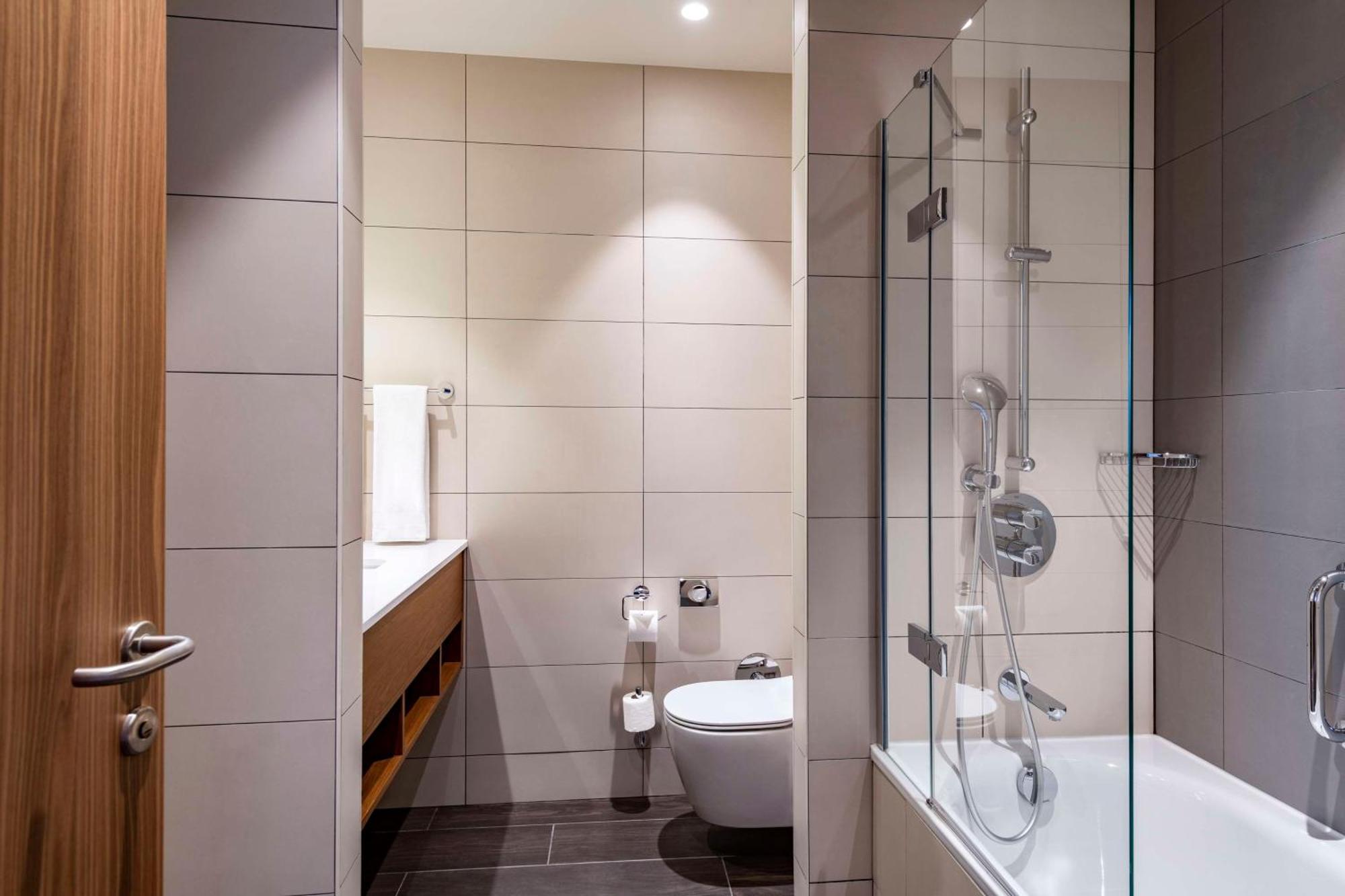 Hilton Garden Inn Tbilisi Chavchavadze Exterior photo