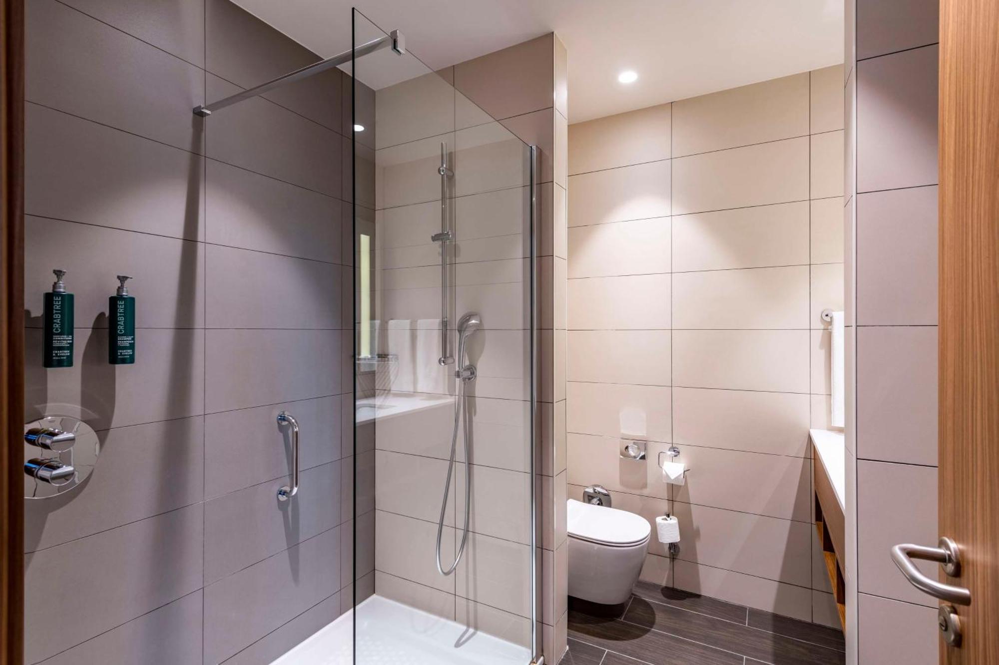 Hilton Garden Inn Tbilisi Chavchavadze Exterior photo