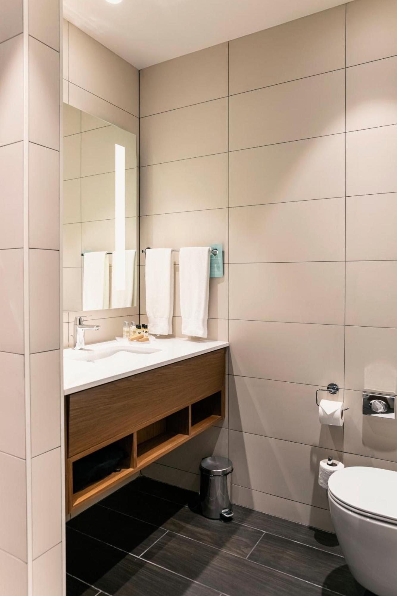 Hilton Garden Inn Tbilisi Chavchavadze Exterior photo