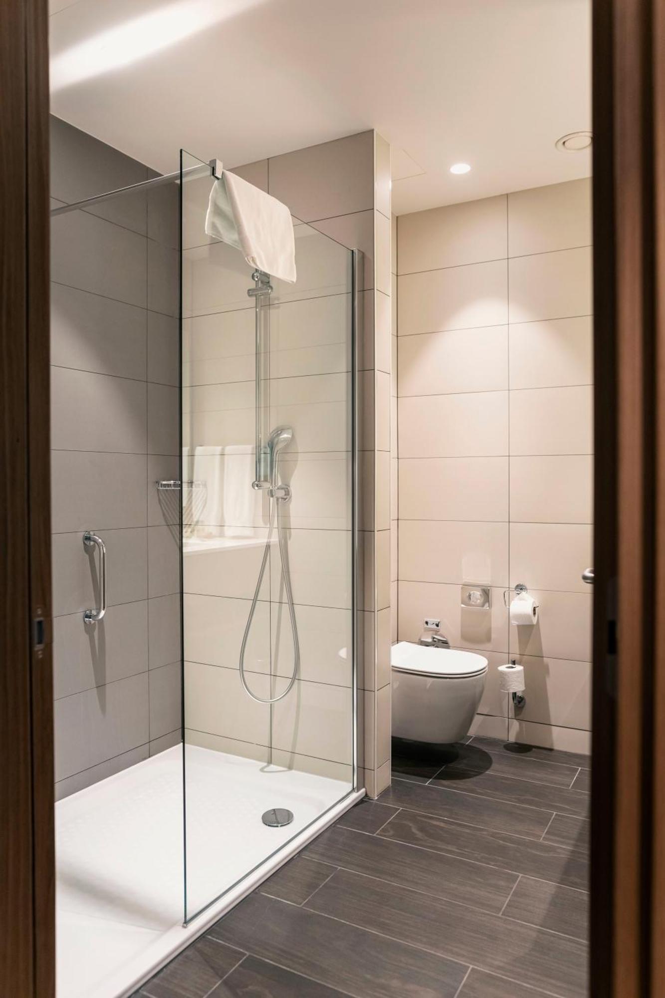 Hilton Garden Inn Tbilisi Chavchavadze Exterior photo