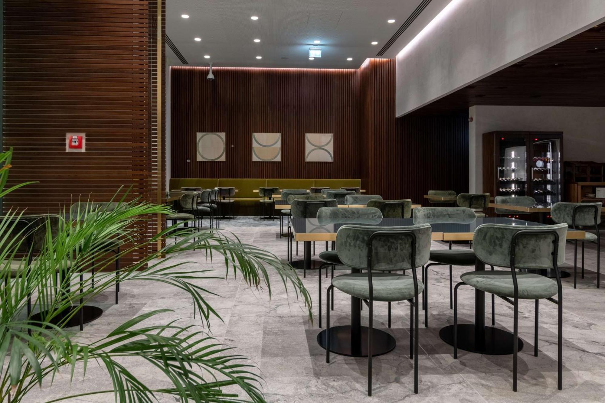 Hilton Garden Inn Tbilisi Chavchavadze Exterior photo